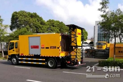 張家港市公路引入英達防撞緩沖車，筑起道路安全“移動堡壘”